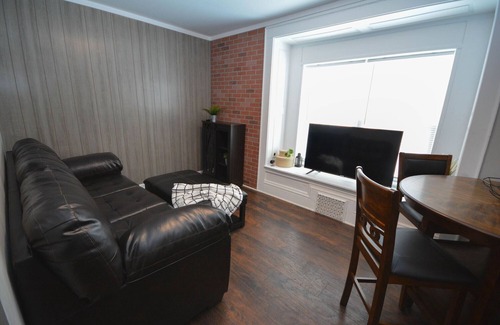 Kutzky Park House | Beautiful 2 BR apartment near Mayo Clinic Campus