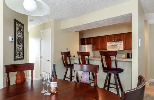 Acme House | Beautiful 2 King BDR with a Loft Golf Course Condo 5569