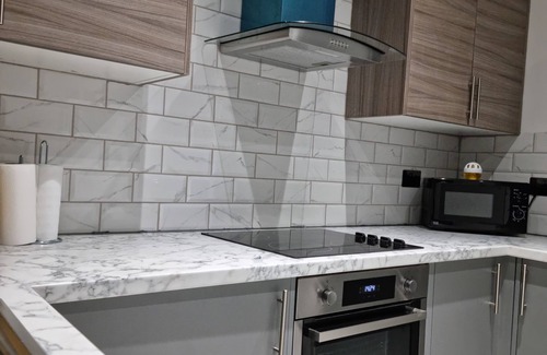 Hackney Wick Apartment | Beautiful 3 Bed Apartment in Central Location - 2mins from Station