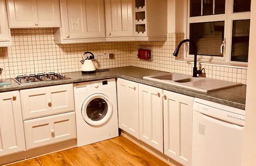 Londonderry House | Beautiful 3-bed House in Londonderry