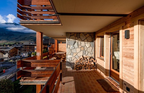 Verbier Apartment | Beautiful 3-room apartment completely renovated, bright with views of the village and the mountains.