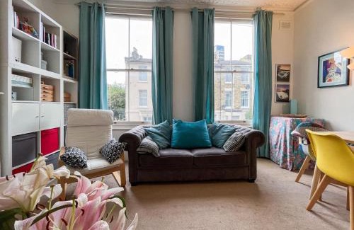 Junction Apartment | Beautiful 3BD Flat in Archway London