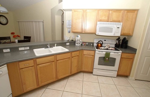 Orange Tree Villa | Beautiful 4 Bed/3 Bath Villa + Disney&Golf + Large South-Facing private Pool/Spa