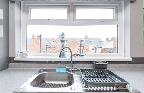 Whitley Bay Apartment | Beautiful 4 bed apartment in Whitley Bay- walking distance to the sea front