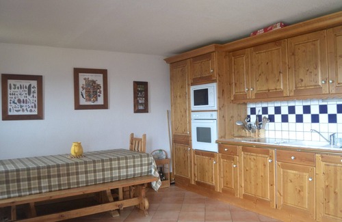 Arc-1800 Apartment | Beautiful 4-Room Apartment, 7 People, Ski-In/Ski-Out in Arc 1800