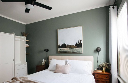 Irving Park East House | Beautiful 5BR Reunion Home near O'Hare and Downtown Chicago