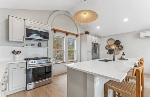 Somers House | Beautiful 6/5 home over looking Flathead Lake.