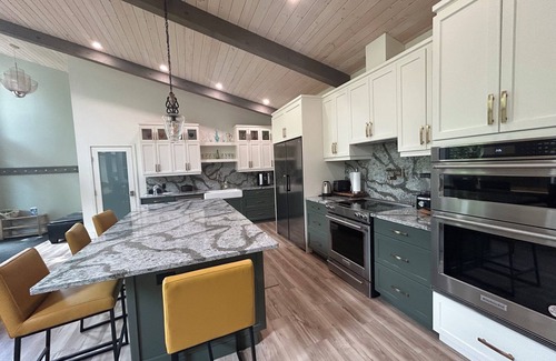 Brokenhead Other | Beautiful 7 Bedroom Home w/AC