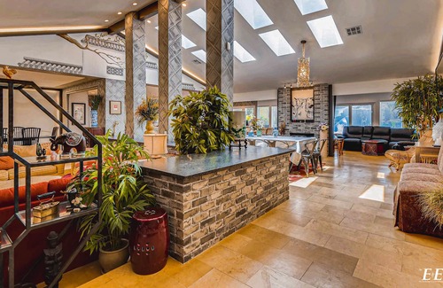 Rancho Oakey House | Beautiful 7BD/5BA Rare Villa Near Vegas Strip-3.5mi