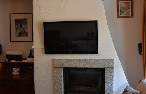 Chamonix-Mont-Blanc Apartment | Beautiful 80m2 apartment with fireplace, view of Mont Blanc
