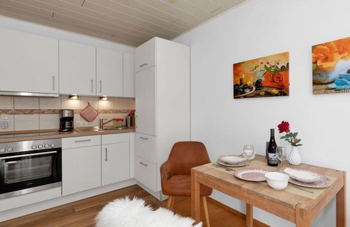 Warwerort Apartment | Beautiful apartment for 3 people with WIFI, TV, balcony and pets allowed