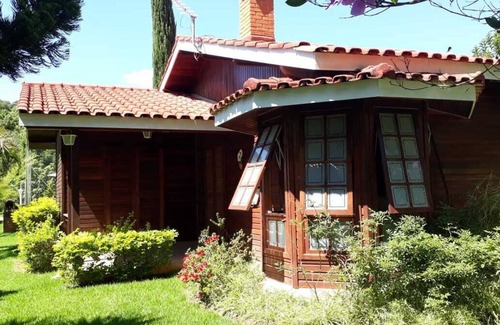 Paruru House | Beautiful and cozy, p/family and friends, quiet and safe. of condominium- Wifi