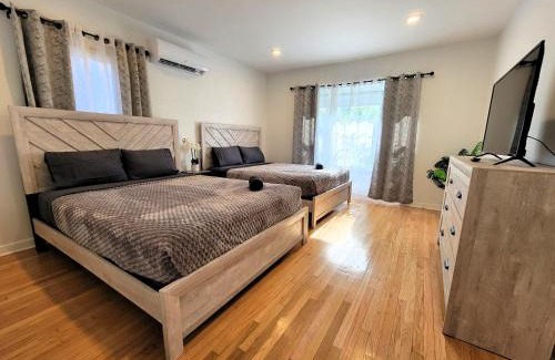 Pico - Robertson House | Beautiful and spacious 2 bedroom home in an excellent location near LACMA Acadamy Awards Museum Peterson Museum and more