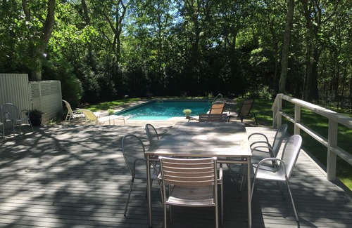 East Hampton House | Beautiful and sunny 2 story house in the Northwest Woods