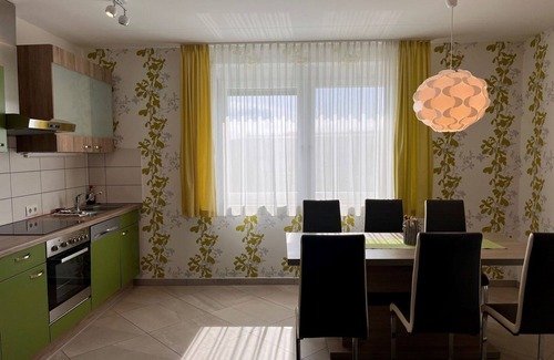 Donnerskirchen Apartment | Beautiful apartment for 6 people with A/C, WIFI, TV and balcony
