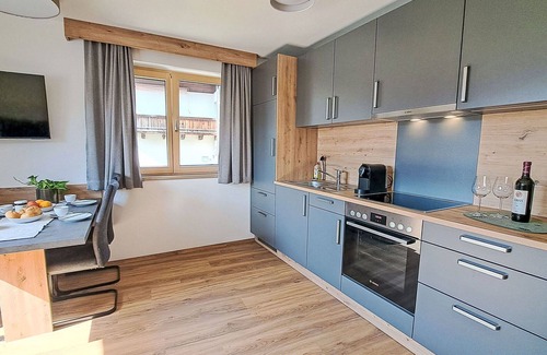 Oberau Apartment | Beautiful apartment for 4 guests with WIFI, TV and panoramic view