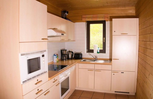 Hasselfelde House | Beautiful apartment in villa for 4 guests with WIFI, TV, terrace, pets allowed and parking