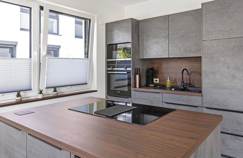 Butjadingen Apartment | Beautiful apartment for 11 people with WIFI, TV and terrace