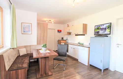 Kapfing Apartment | Beautiful apartment for 4 guests with WIFI, TV and patio
