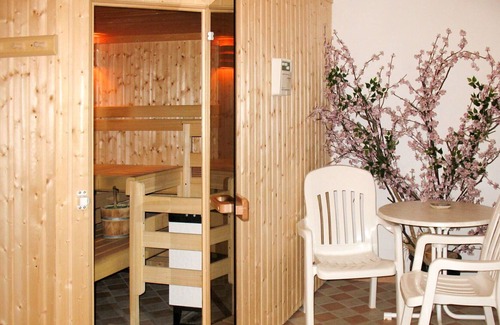 Spiss Apartment | Beautiful apartment for 4 people with WIFI, TV, patio and parking