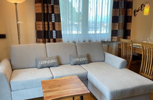 Schuttdorf Apartment | Beautiful apartment for 4 people with WIFI, TV, balcony and parking