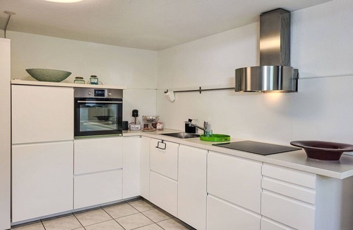 Gordola Apartment | Beautiful apartment for 2 people with WIFI, A/C, TV, patio, pets allowed and panoramic view