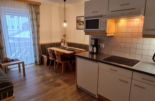 Fendels Apartment | Beautiful apartment for 6 people with WIFI, TV, terrace and pets allowed