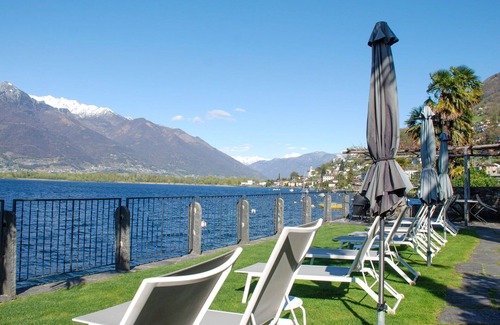 Vira Apartment | Beautiful apartment for 3 people with WIFI, pool, TV and patio