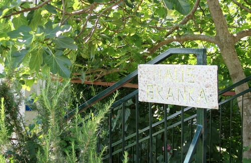 Mosenice Apartment | Beautiful apartment for 4 guests with WIFI, TV, terrace and parking