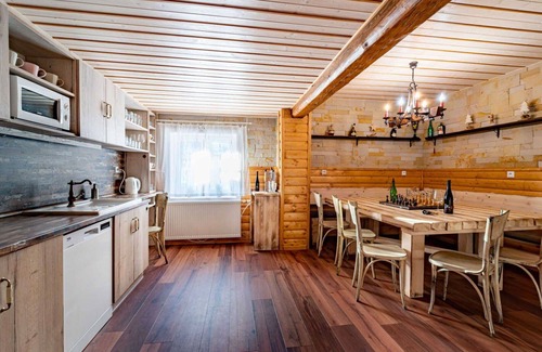 Rokytnice nad Jizerou Villa | Beautiful apartment in villa for 12 guests with WIFI, TV, patio, pets allowed and panoramic view