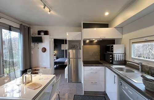 Wemding House | Beautiful apartment in villa for 4 people with WIFI, TV, terrace and parking