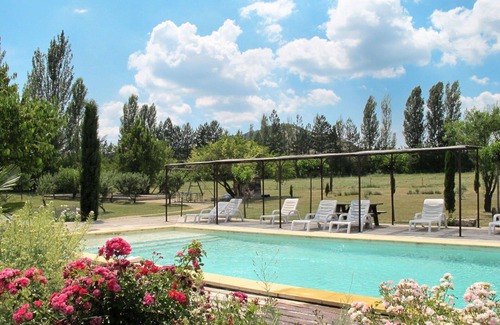 Sigonce Villa | Beautiful apartment in villa for 2 guests with WIFI, pool, A/C, TV, patio and pets allowed