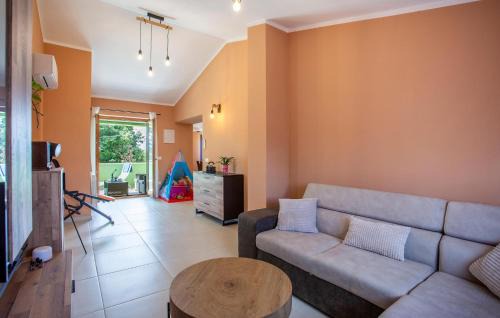 Cabrunici Apartment | Beautiful Apartment In Cabrunici