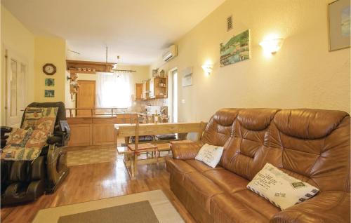 Ika Apartment | Beautiful Apartment In Lovran With Wifi