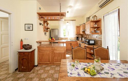 Ika Apartment | Beautiful Apartment In Lovran With Wifi
