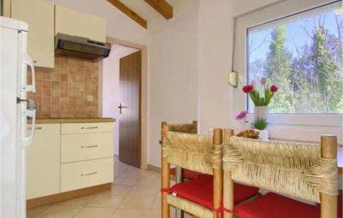 Lukoran Apartment | Beautiful Apartment In Lukoran With Wifi