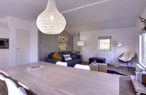 Municipality of Dalfsen House | Beautiful apartment in villa for 4 people with pool, WIFI, TV and terrace
