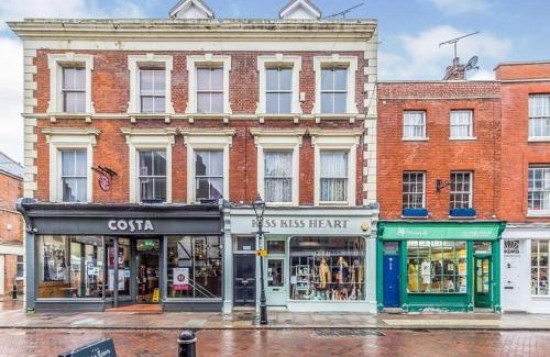 Rochester Apartment | Beautiful apartment in the heart of Rochester