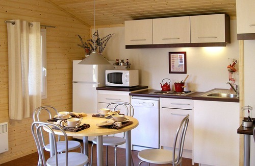 Beynat House | Beautiful apartment in villa for 4 people with WIFI, pool, TV, terrace and pets allowed