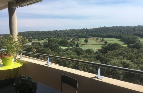Garrigues Apartment | Beautiful apartment on the front line of the golf course
