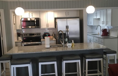 Myrtle Beach Cottage | BEAUTIFUL BEACH COTTAGE PERFECT YEAR ROUND FOR YOUR BEACH GET AWAY