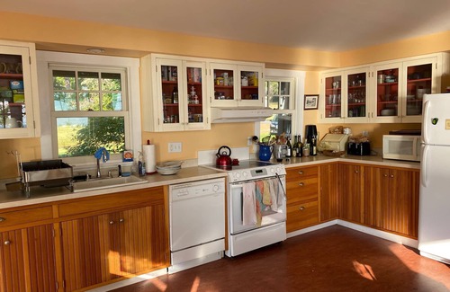 Westport House | Beautiful Beach House on Lake Champlain