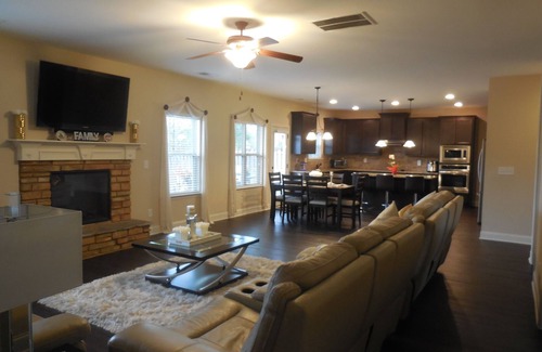 Evans House | Beautiful, brand new five bedroom house located centrally very close to I20