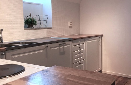 Tingstade Villa | Beautiful building from 1824. Close to swimming and 20 min to Visby