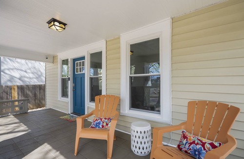 Maple Ridge North House | Beautiful Bungalow near downtown Tulsa