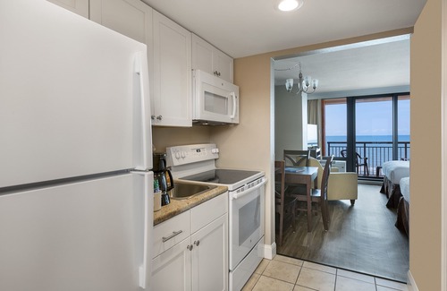 Myrtle Beach Resort | Beautiful Caravelle Resort Oceanfront Double Efficiency