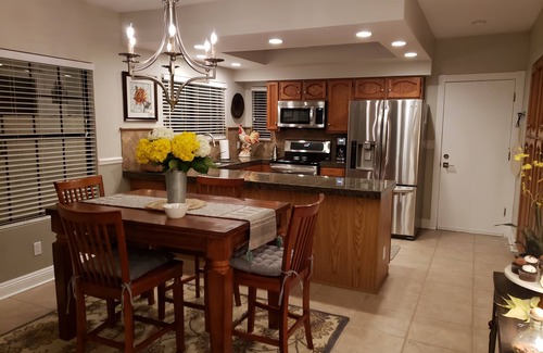 Tempe House | Beautiful Centrally located Tempe Townhome with Hotel Amenities!