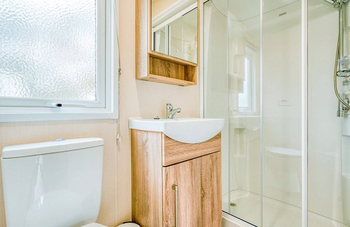 Hewas Water House | Beautiful centre opening luxury holiday home.