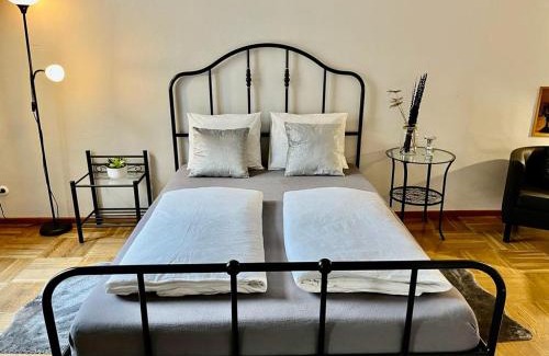Wahring Apartment | Beautiful city centre apartment
