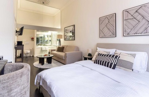 South Antwerp Apartment | Beautiful city suite